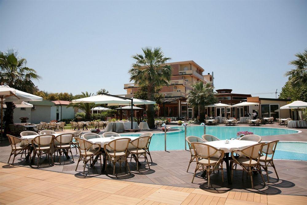 Hotel Acquario 3*